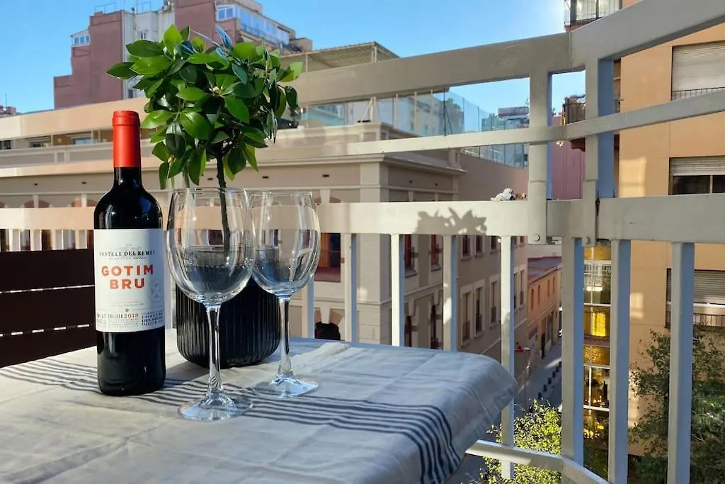 Love Local Life Near Sagrada Familia By Myrentalhost Barcelona Apartment