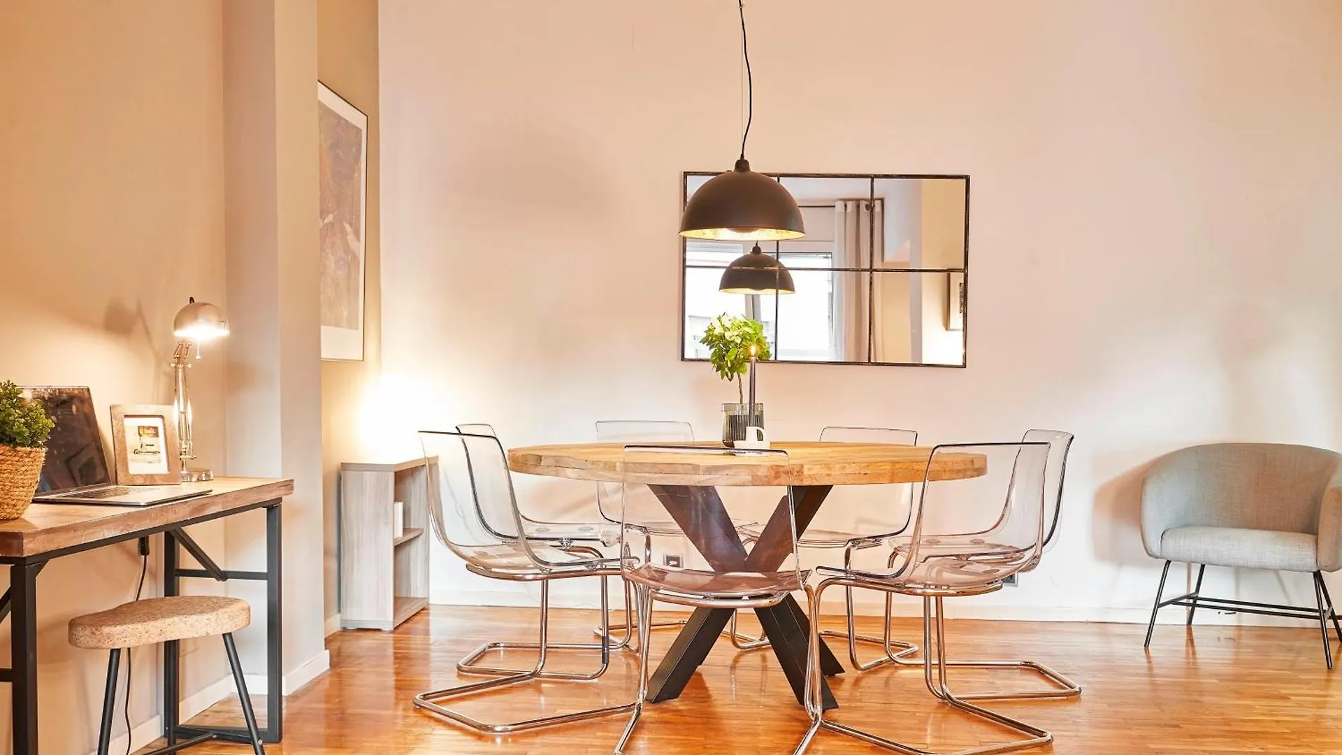 Apartment Love Local Life Near Sagrada Familia By Myrentalhost Barcelona