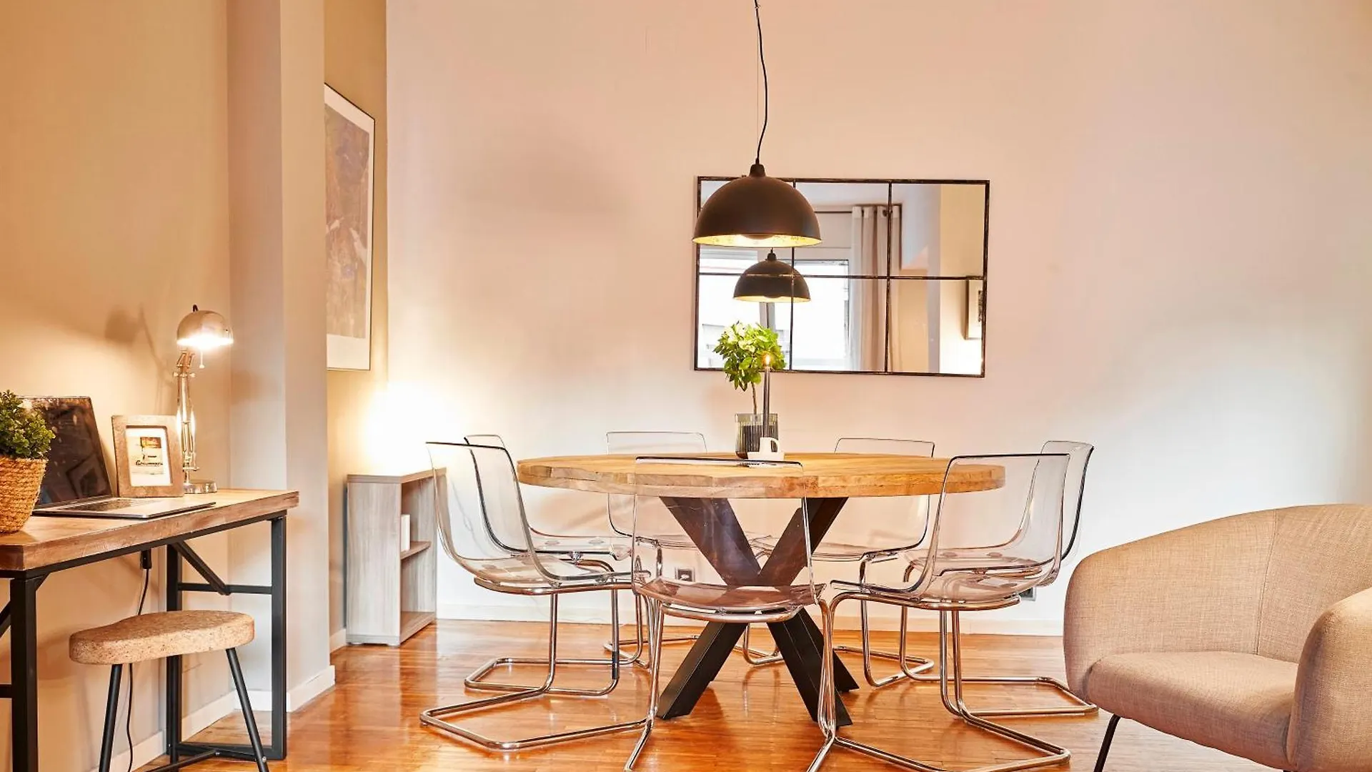 Apartment Love Local Life Near Sagrada Familia By Myrentalhost Barcelona Spain